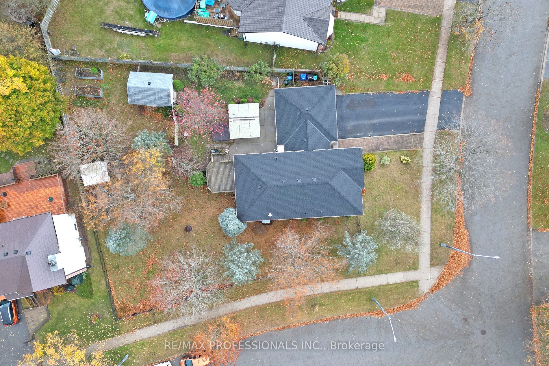 6 Carolyne St