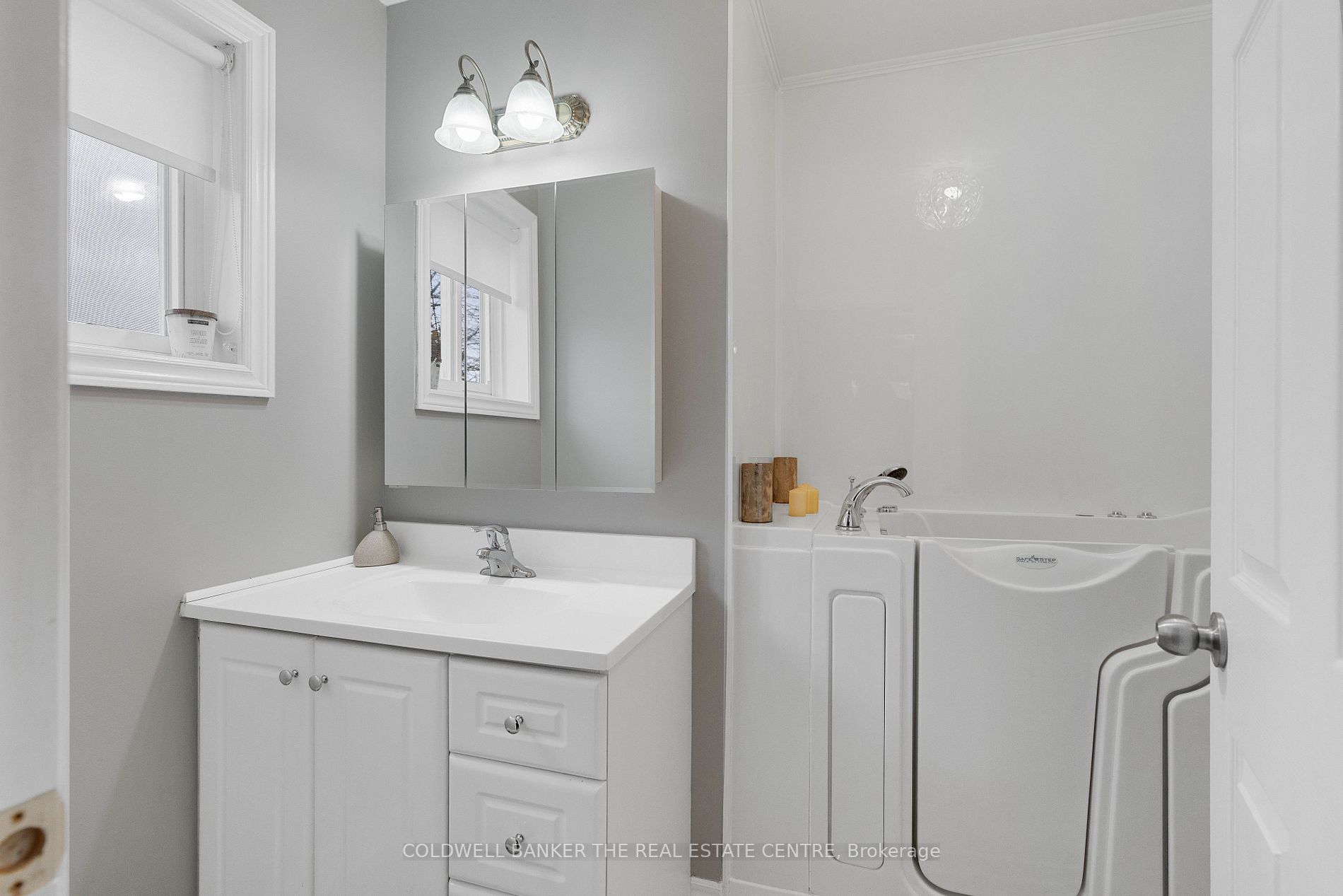 21 Mimosa Cres