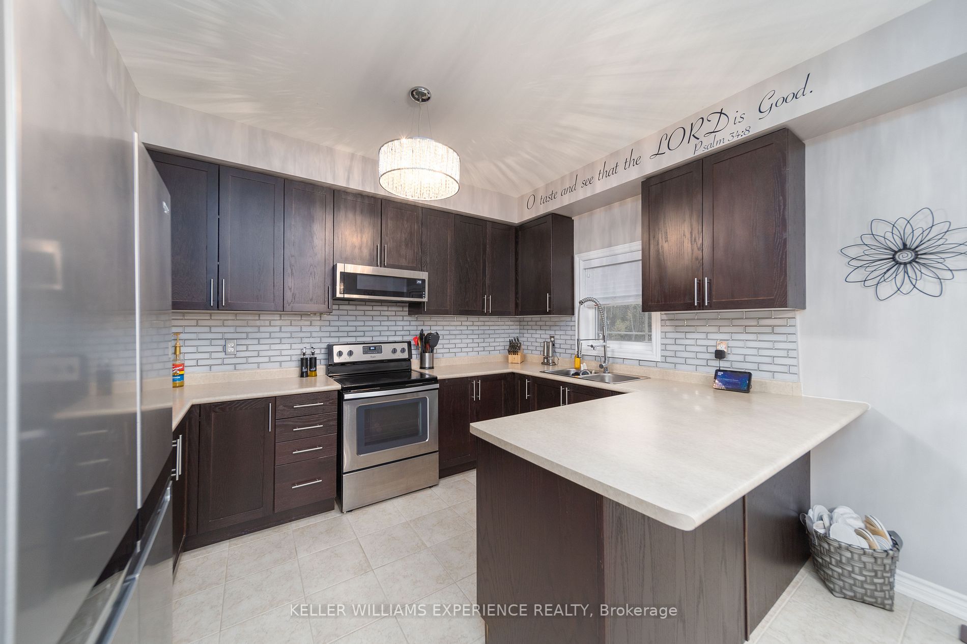 31 Milson Cres