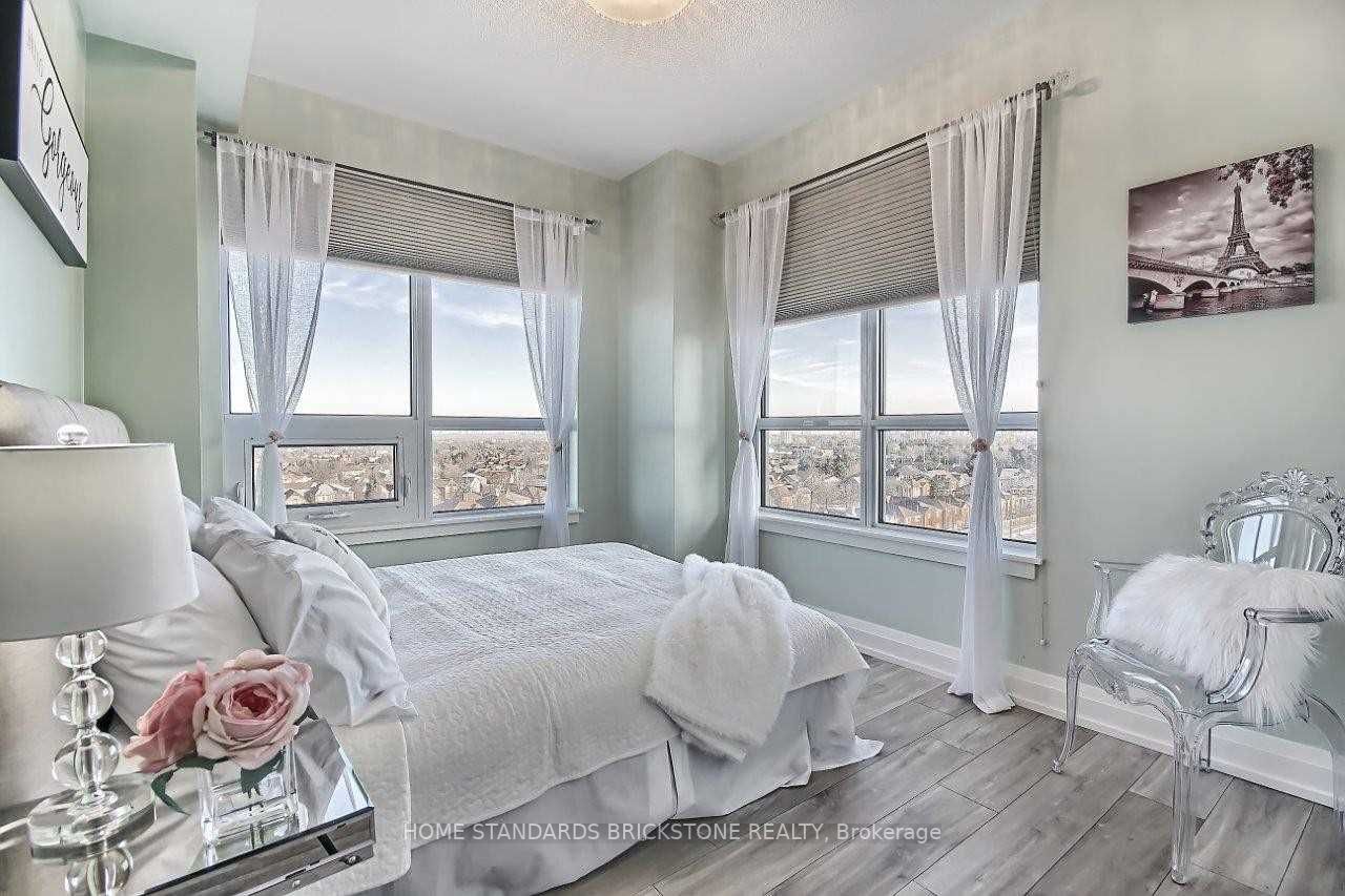 7890 Bathurst St, #804