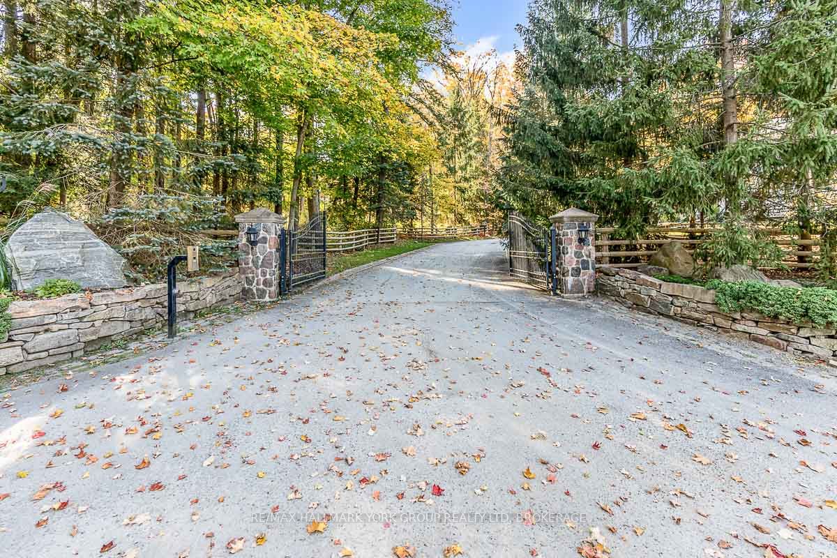 12800 8th Concession Rd