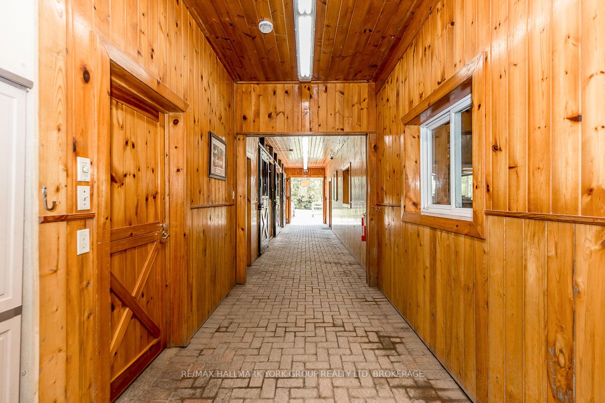 12800 8th Concession Rd