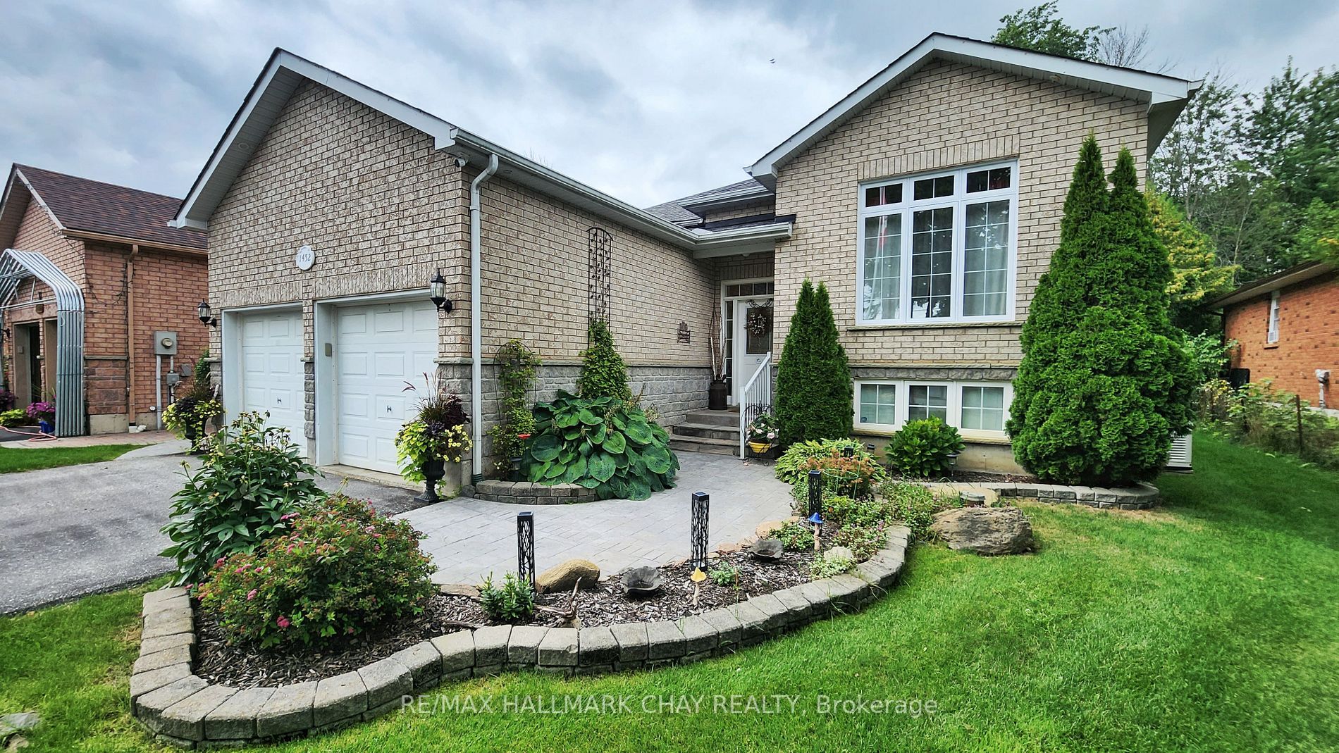 1452 Maple Rd