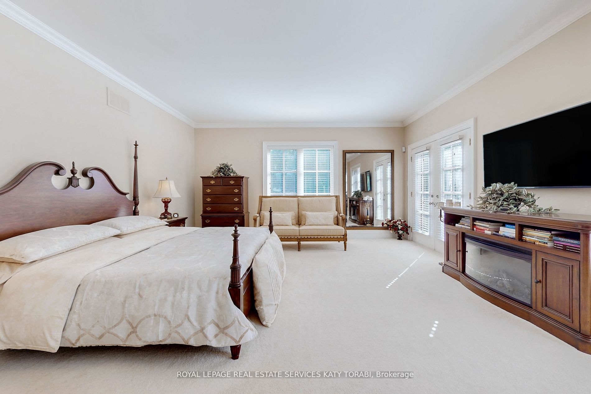 65 Kingswood Drive