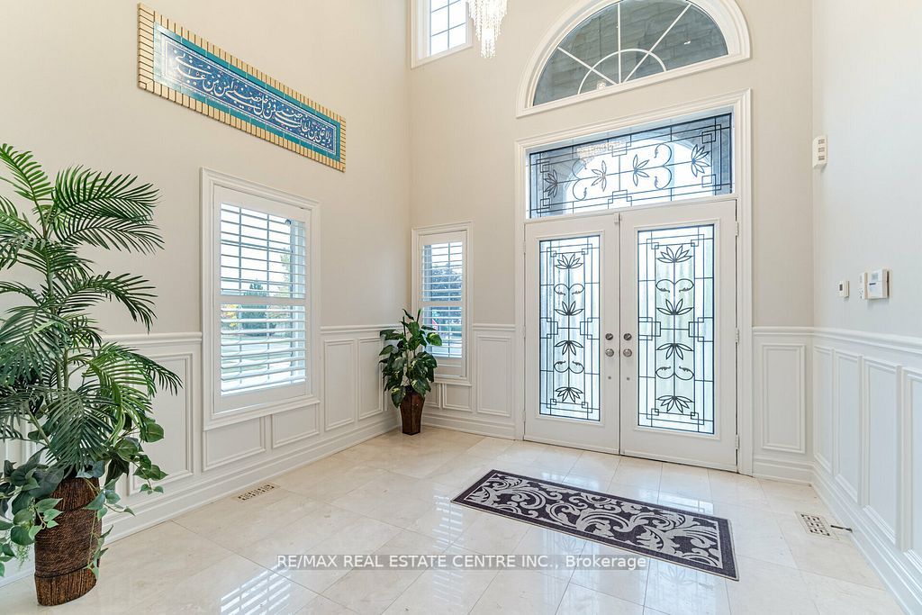 98 Ner Israel Dr