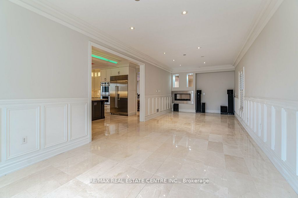 98 Ner Israel Dr