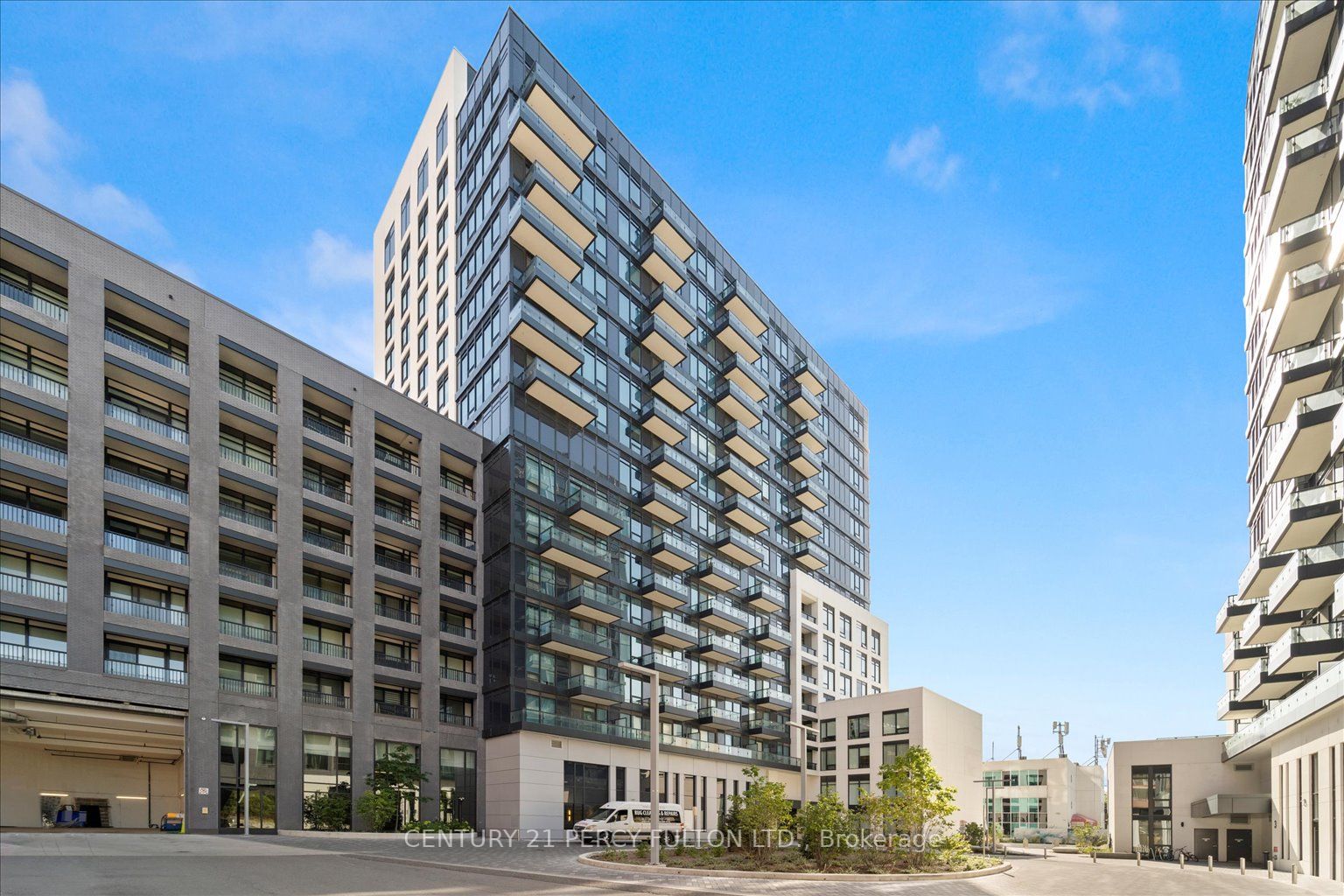 8868 Yonge St, #521E