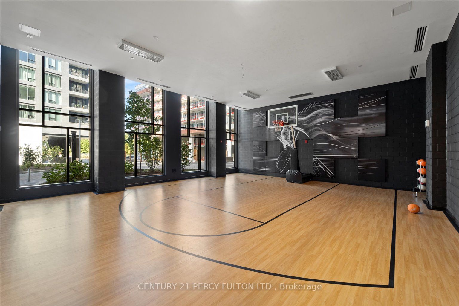 8868 Yonge St, #521E