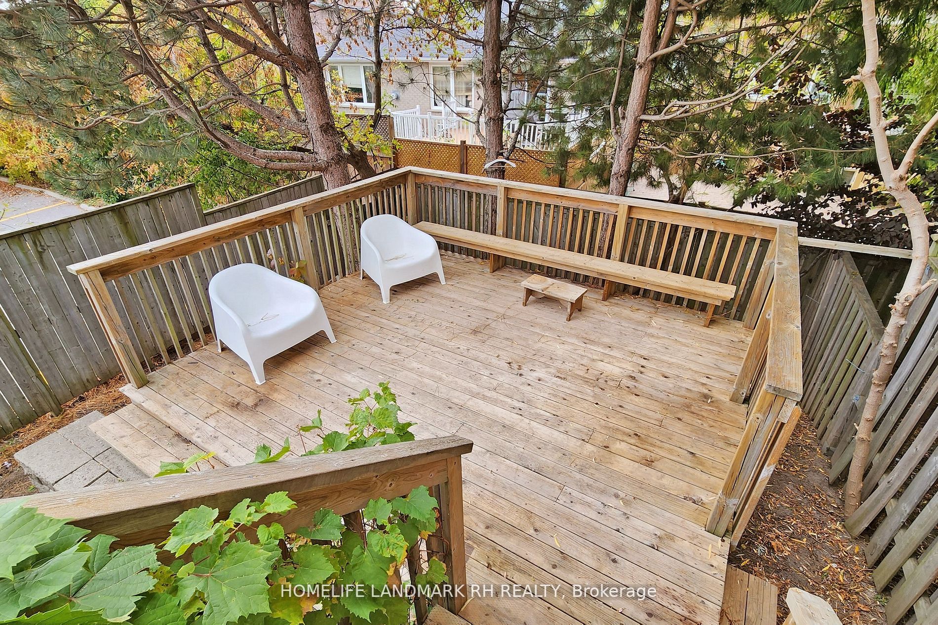 21 Elgin Mills Rd W, #5