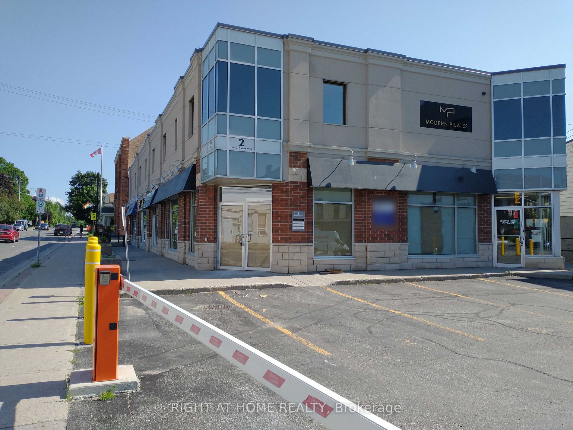 2 Brock St W, #5B