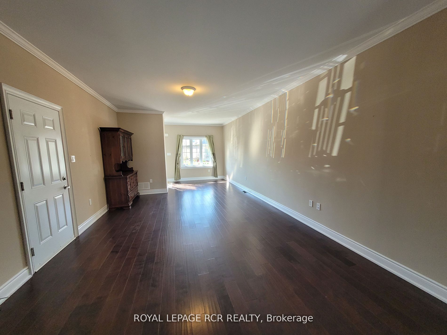 45 Kingsmere Cres