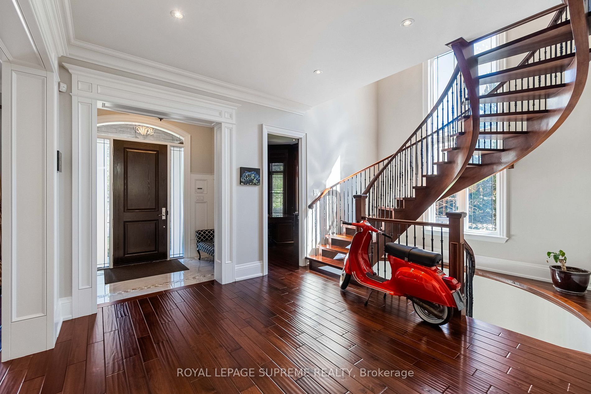 11 Hawman Ave