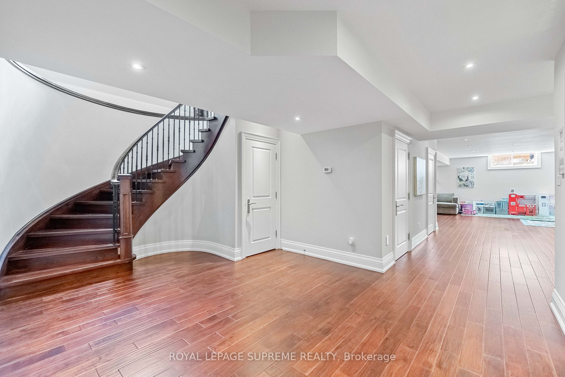 11 Hawman Ave
