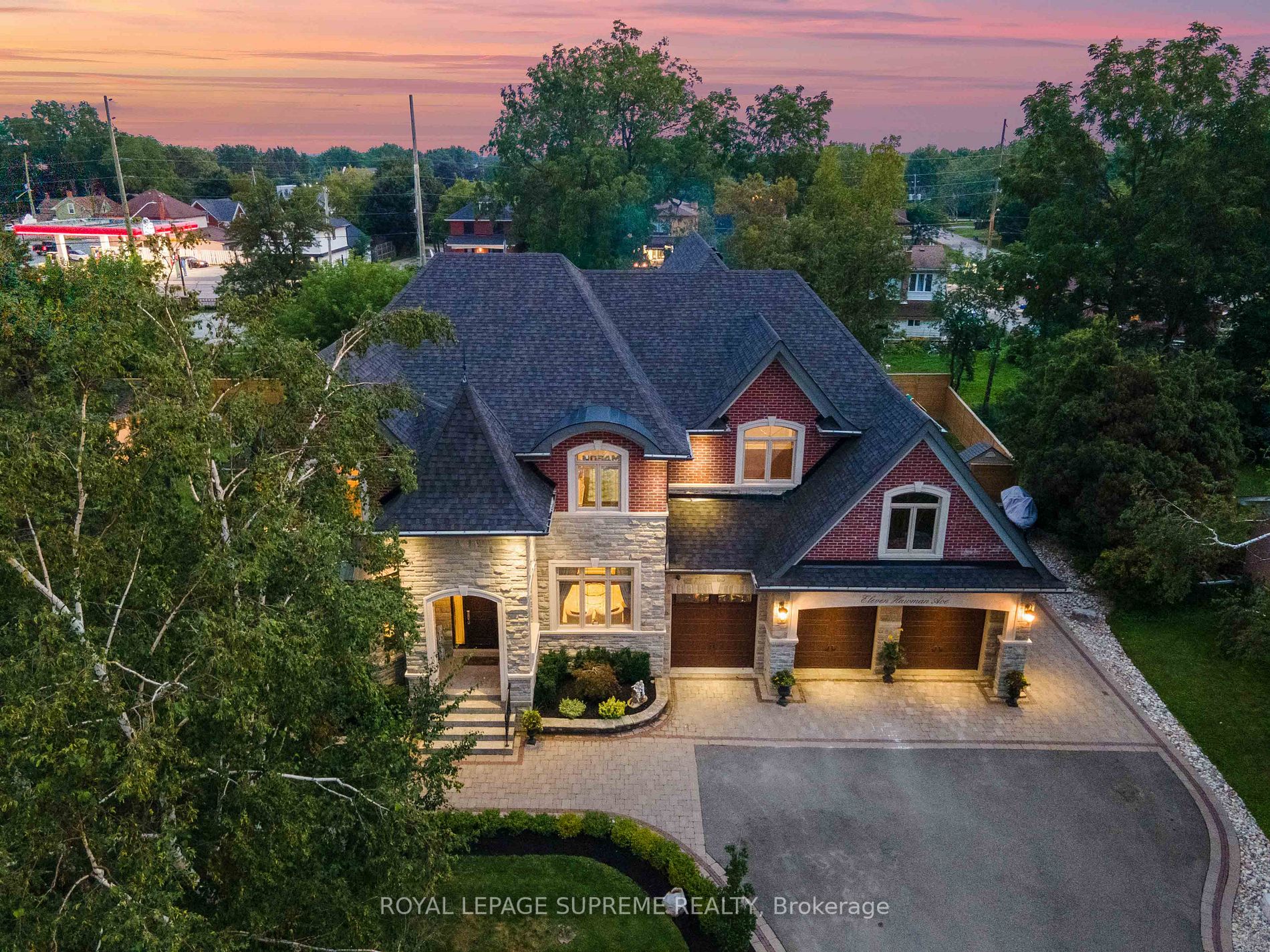 11 Hawman Ave