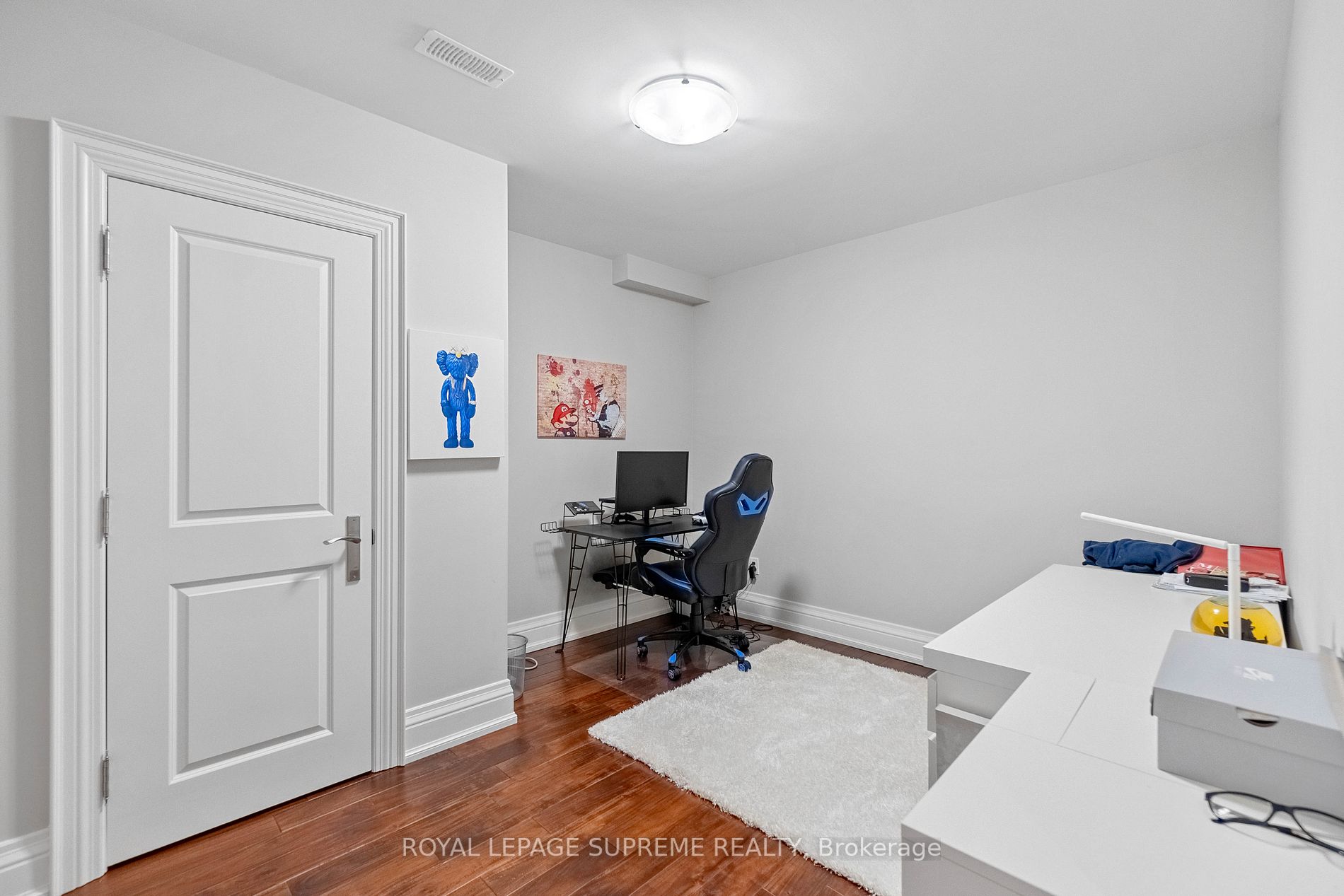11 Hawman Ave