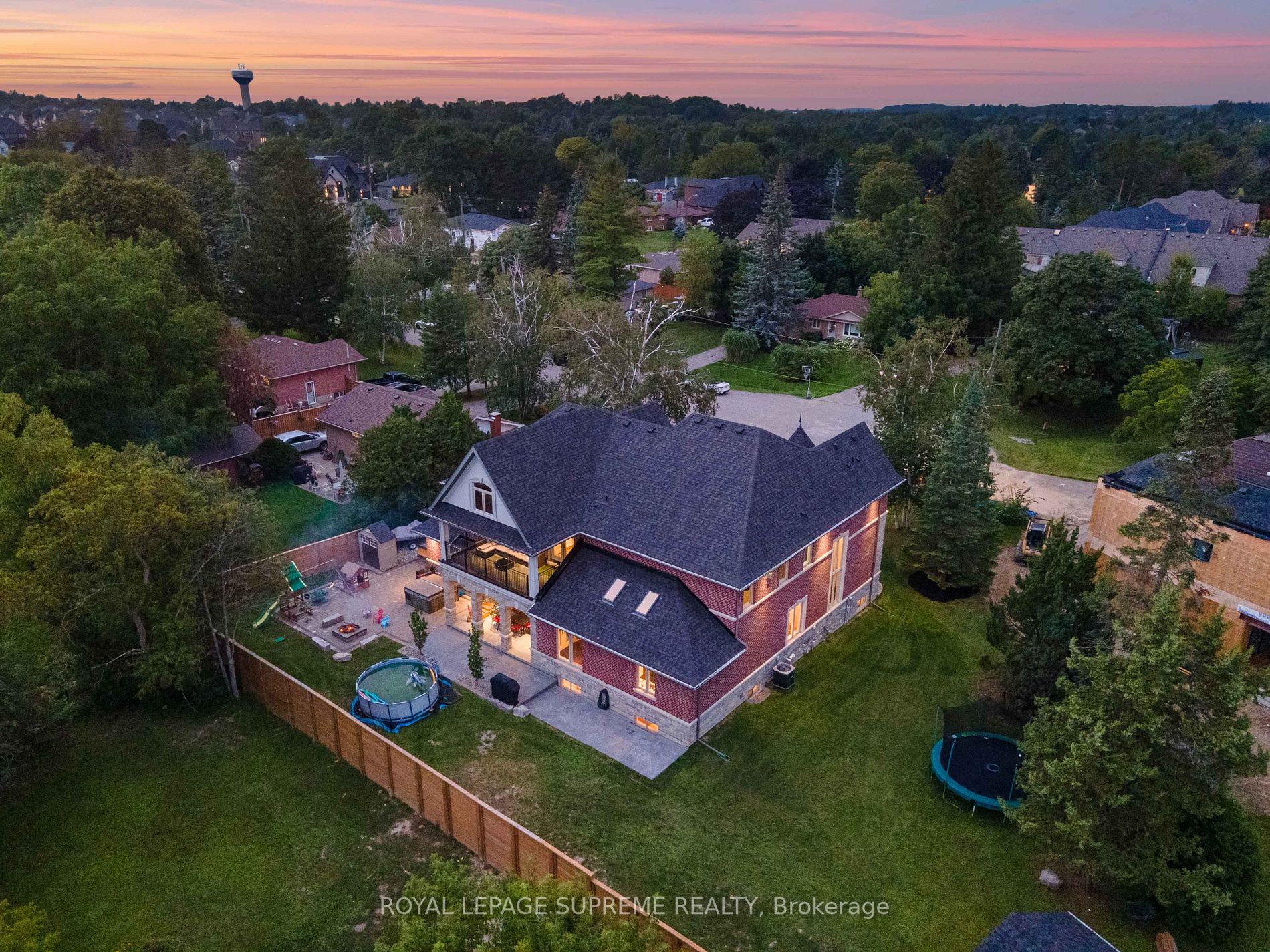11 Hawman Ave