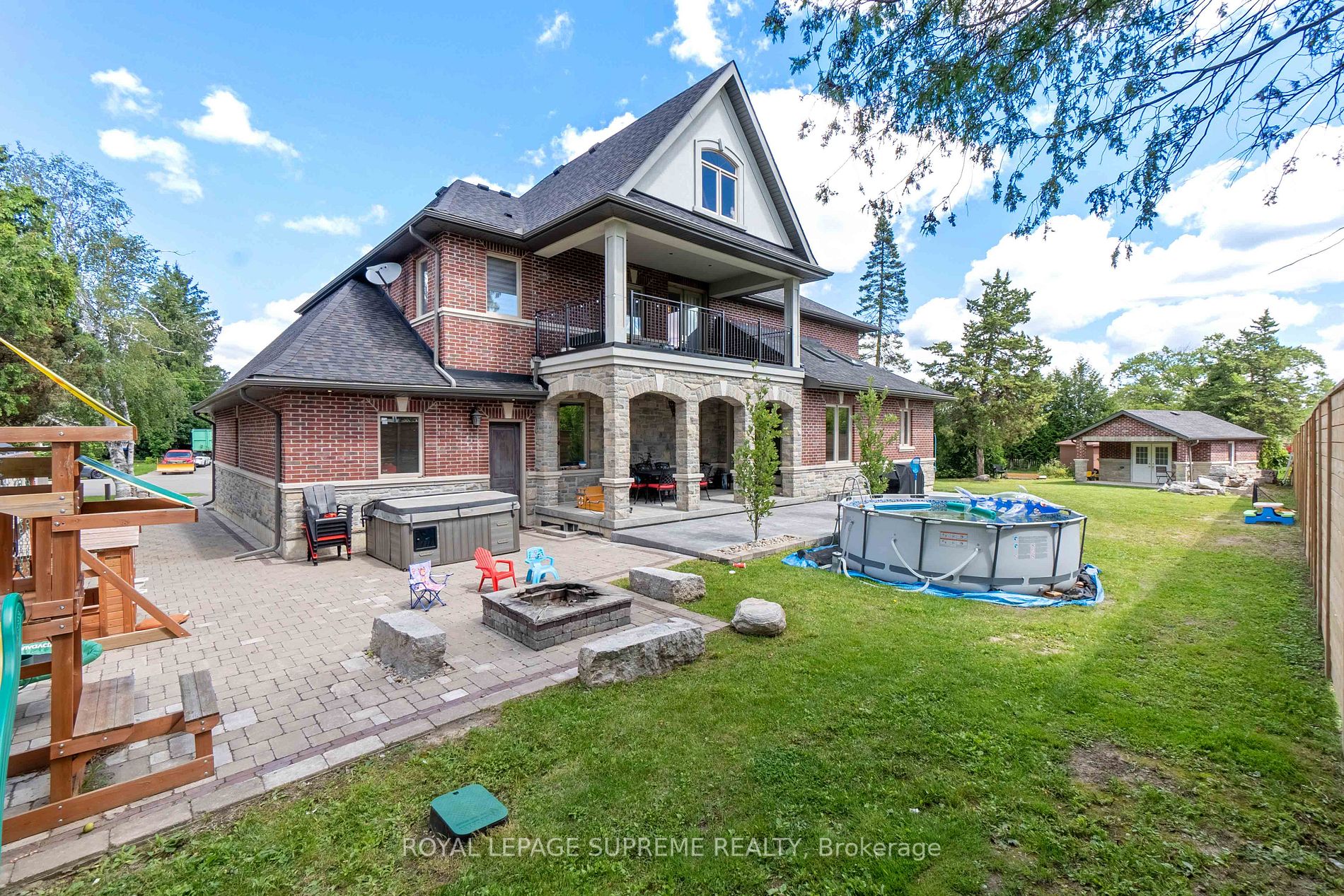 11 Hawman Ave
