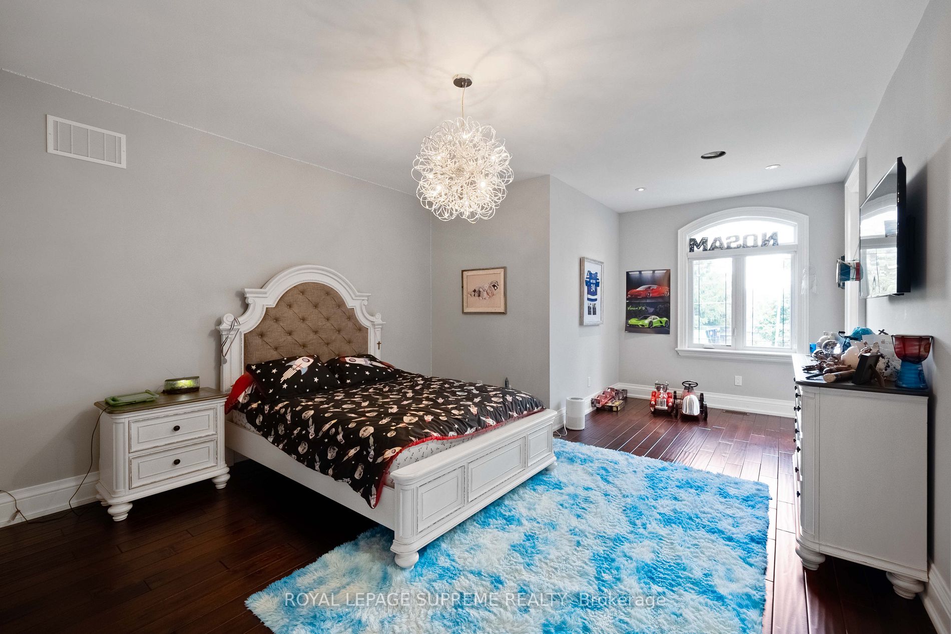 11 Hawman Ave