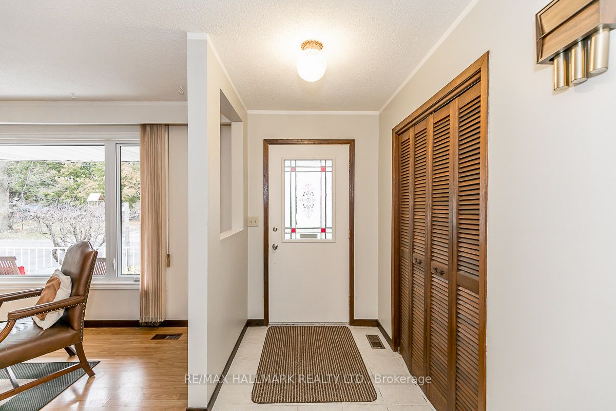 3 Victoria St