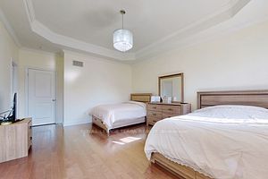 172 Pelee Ave