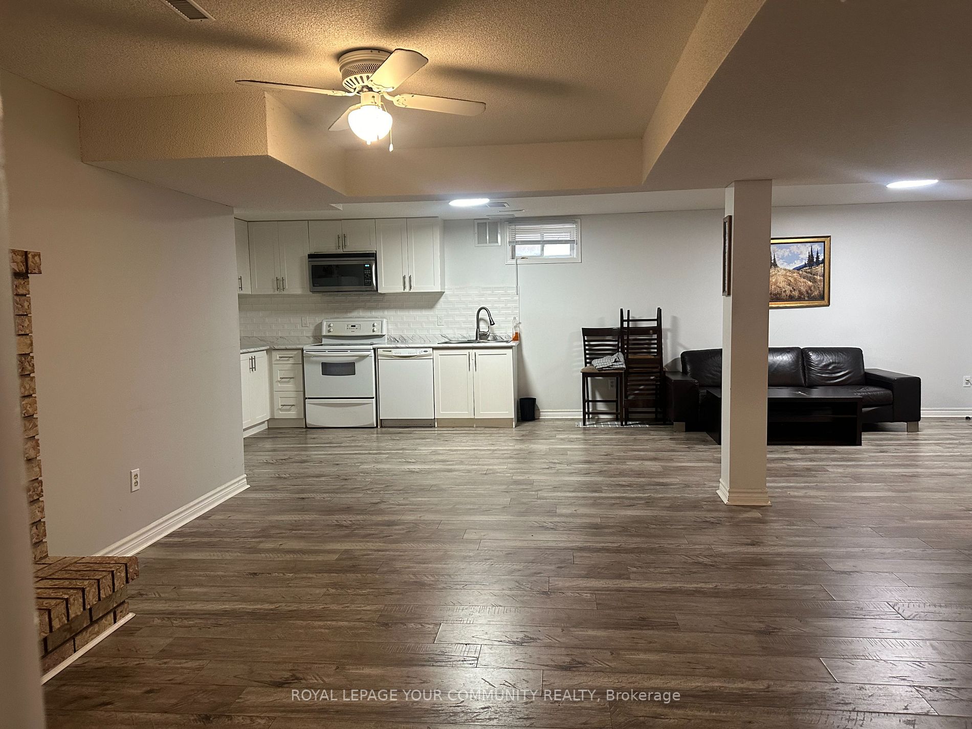 73 Burling Pl
