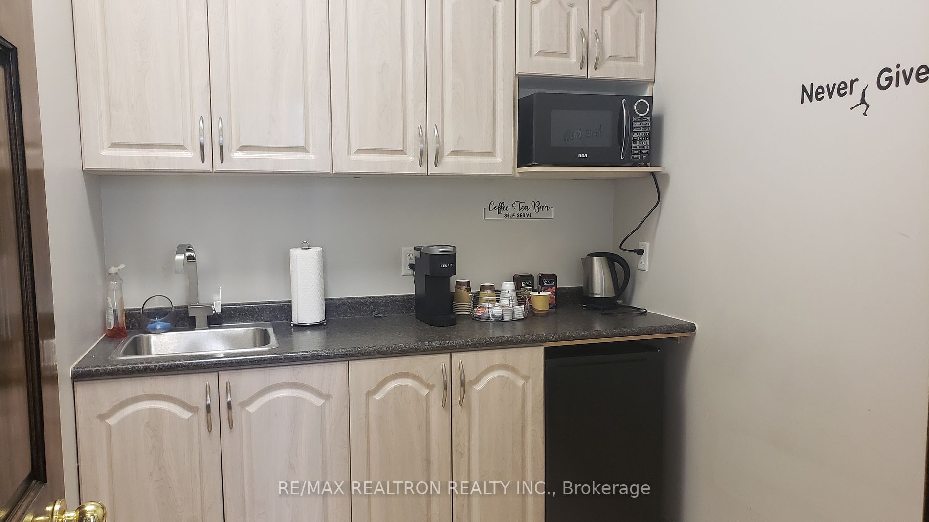 7 Eastvale Dr, #203