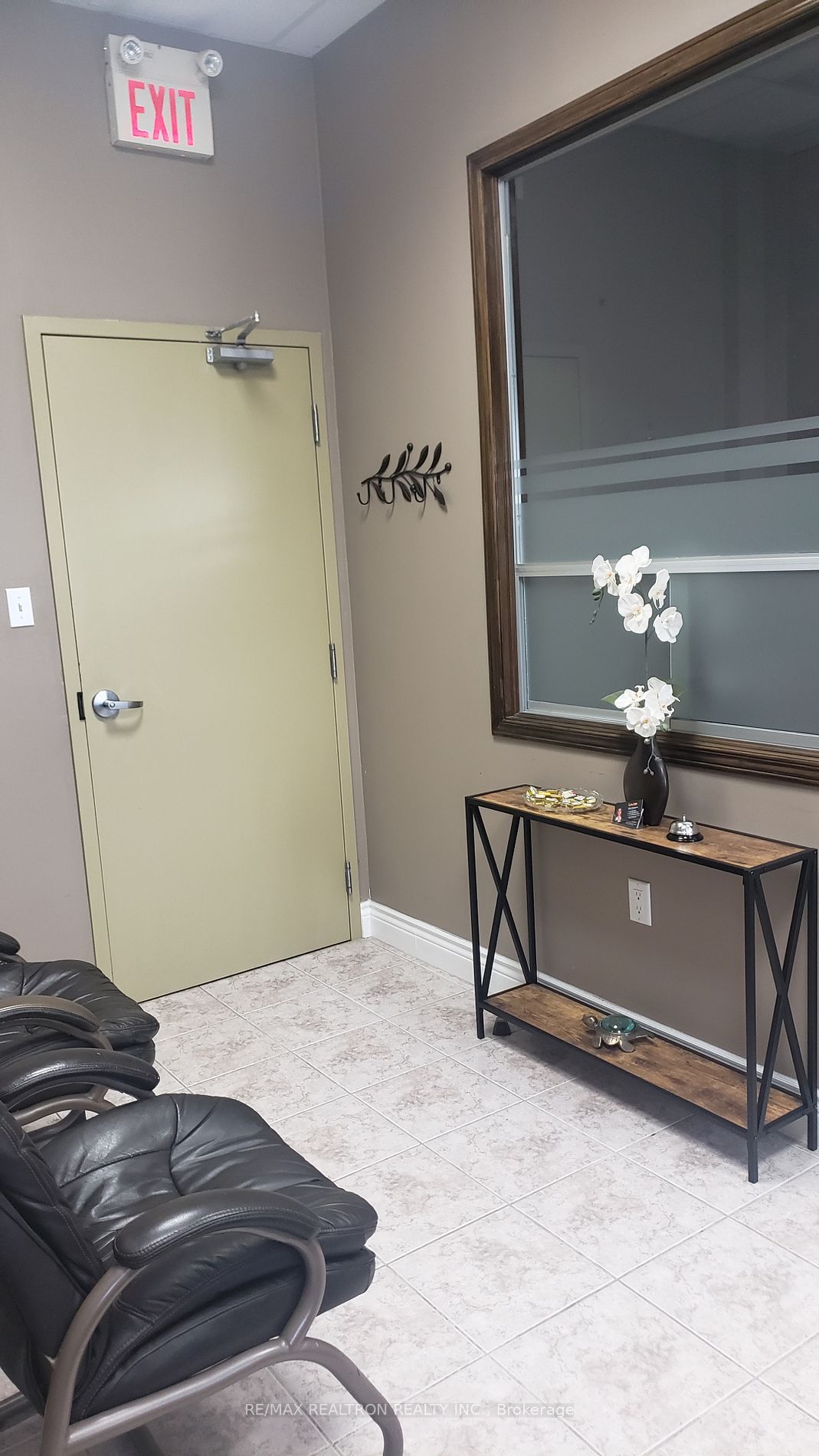 7 Eastvale Dr, #203