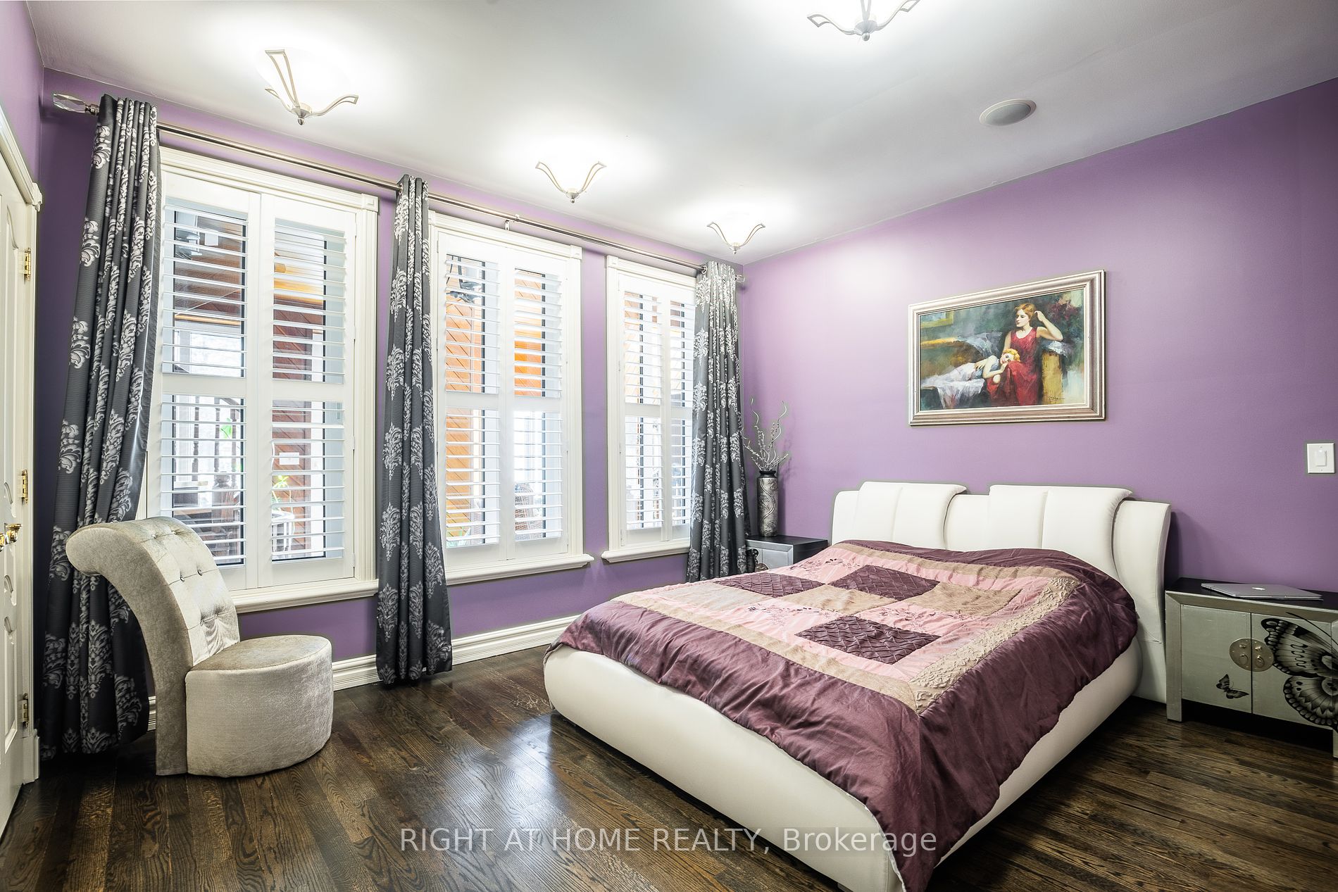 38 SUGARBUSH Court