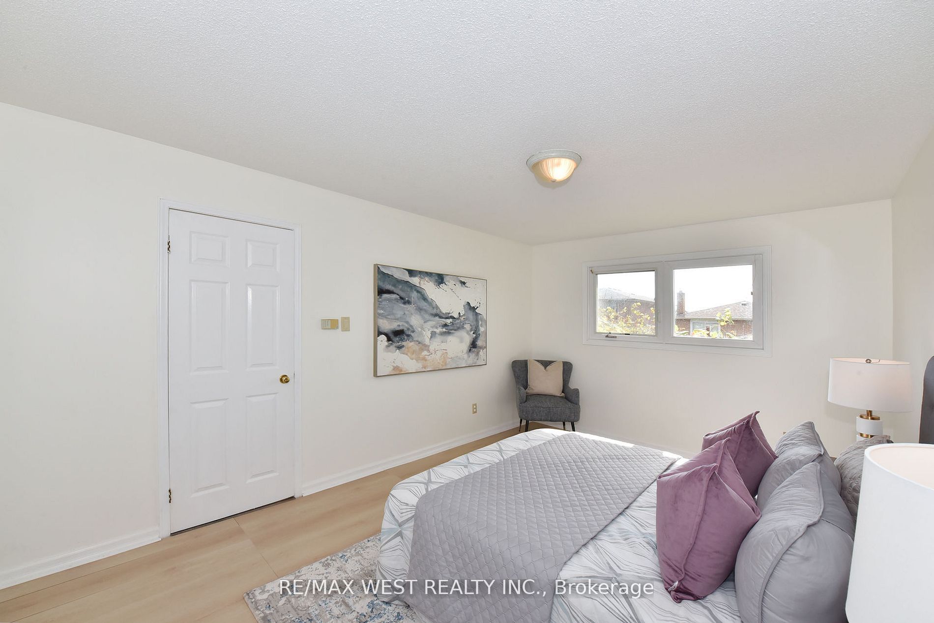 65 Ashburn Crescent