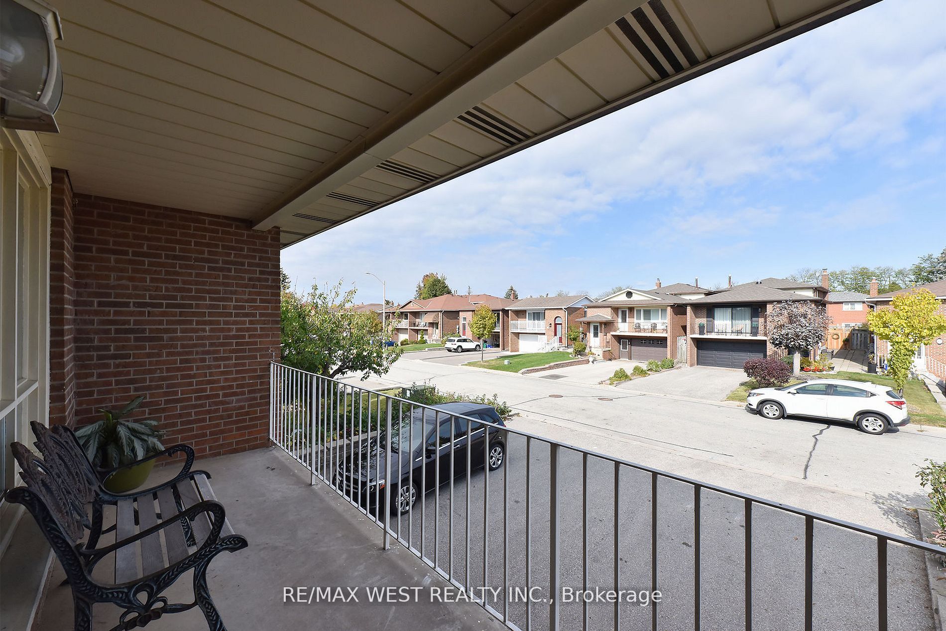65 Ashburn Crescent