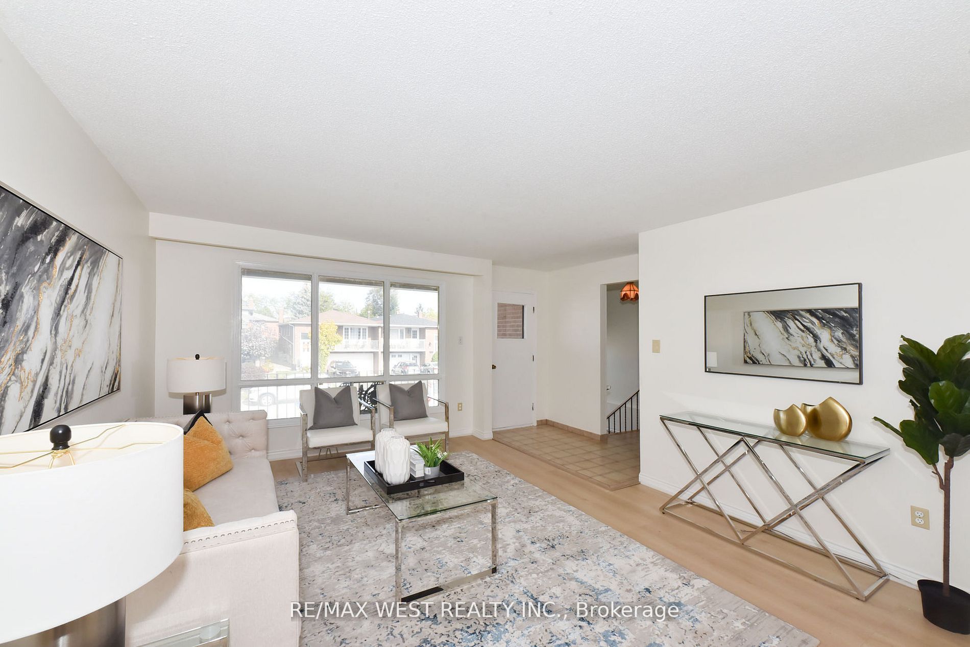 65 Ashburn Crescent