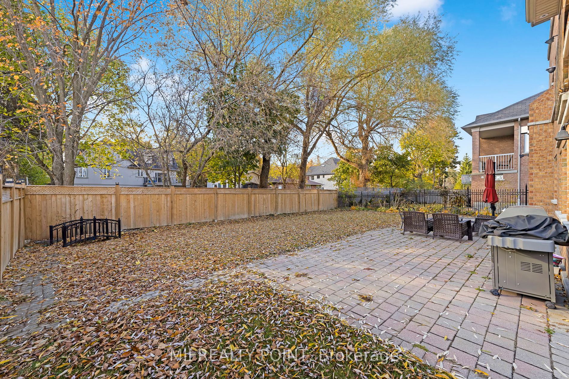 35 Kentwood Cres