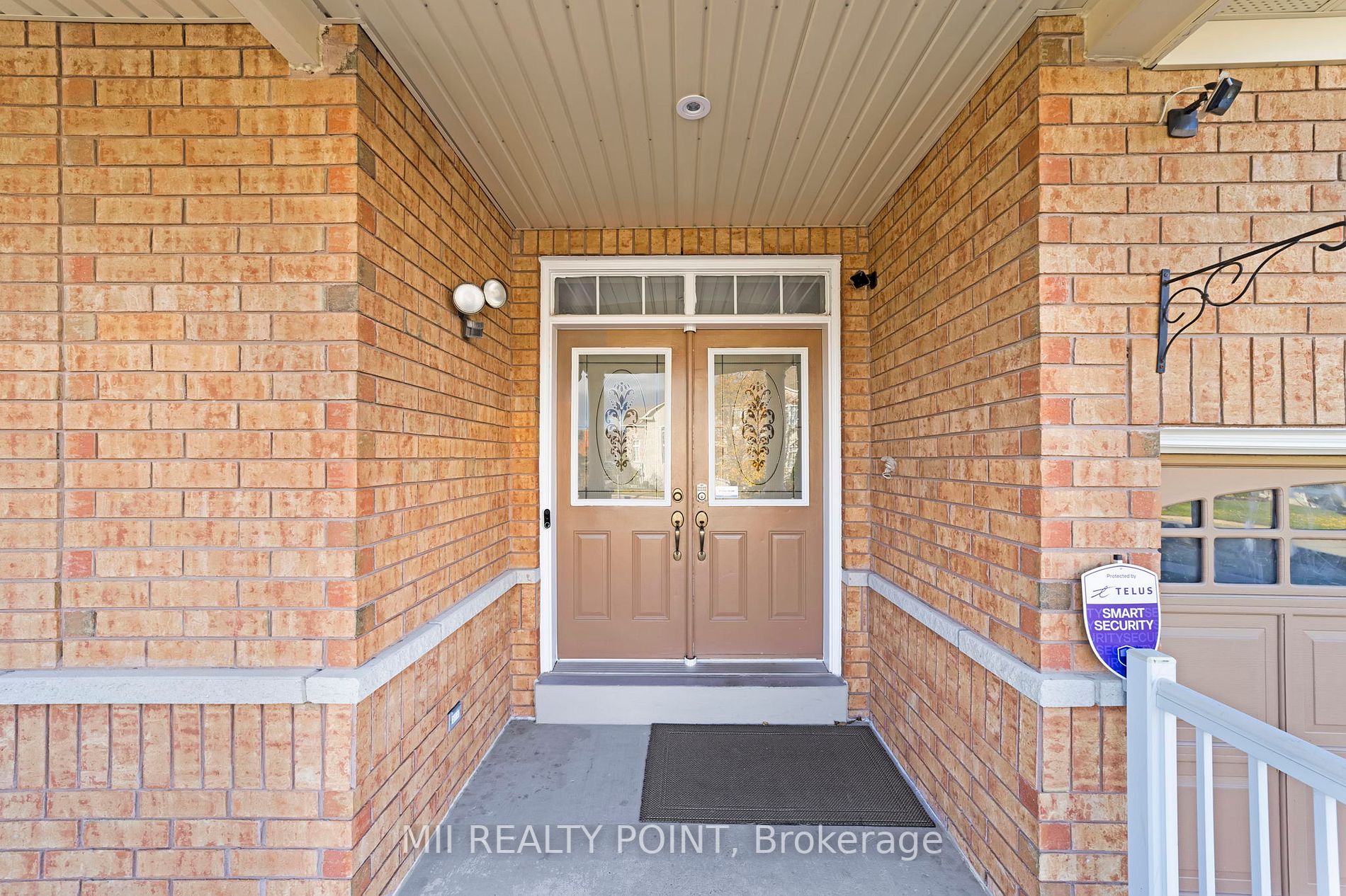 35 Kentwood Cres