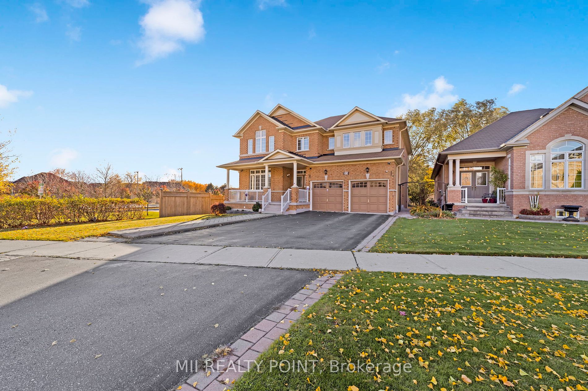 35 Kentwood Cres