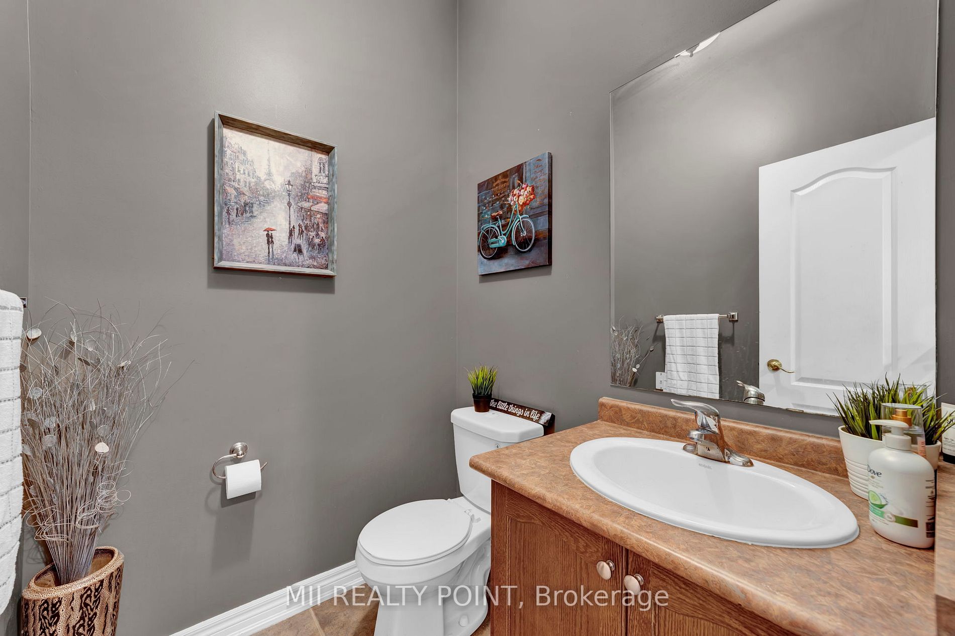 35 Kentwood Cres