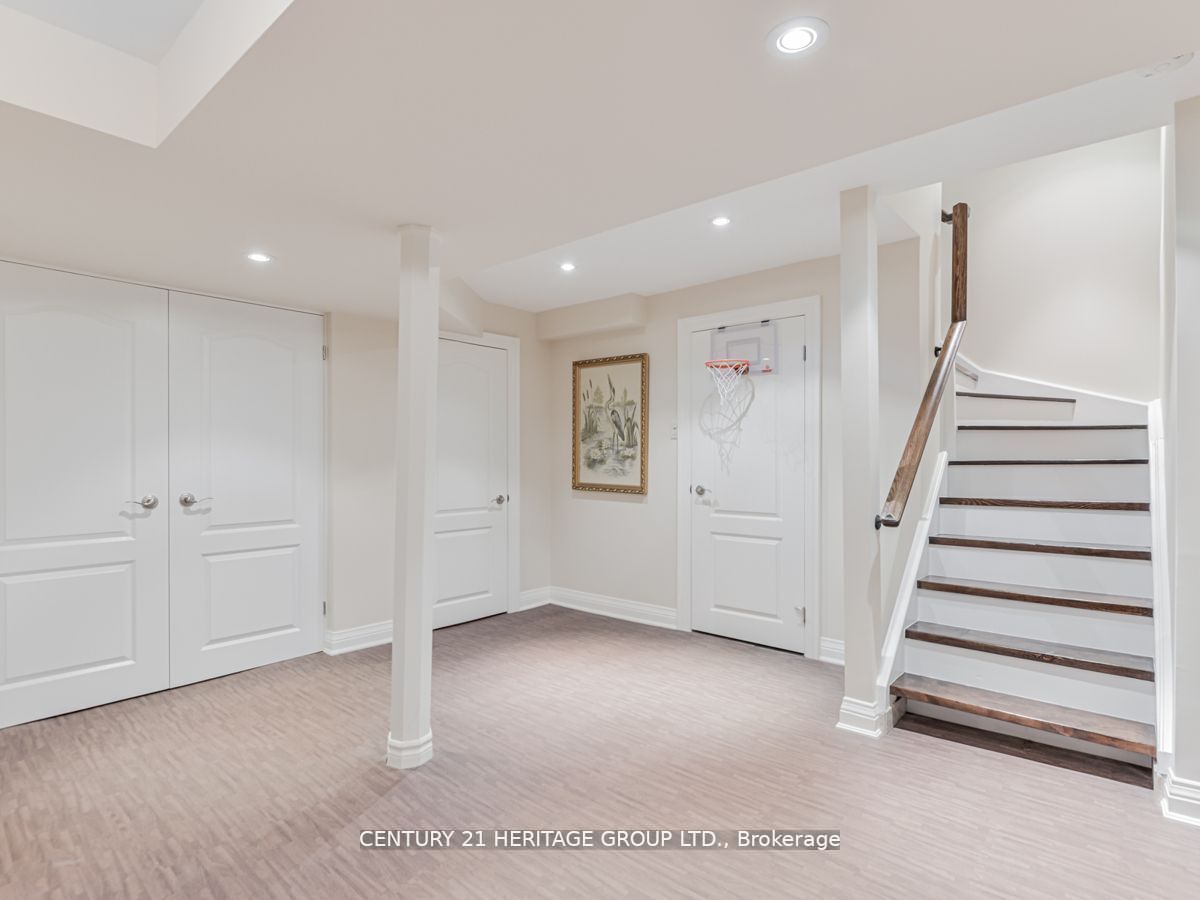 214 Sylwood Cres