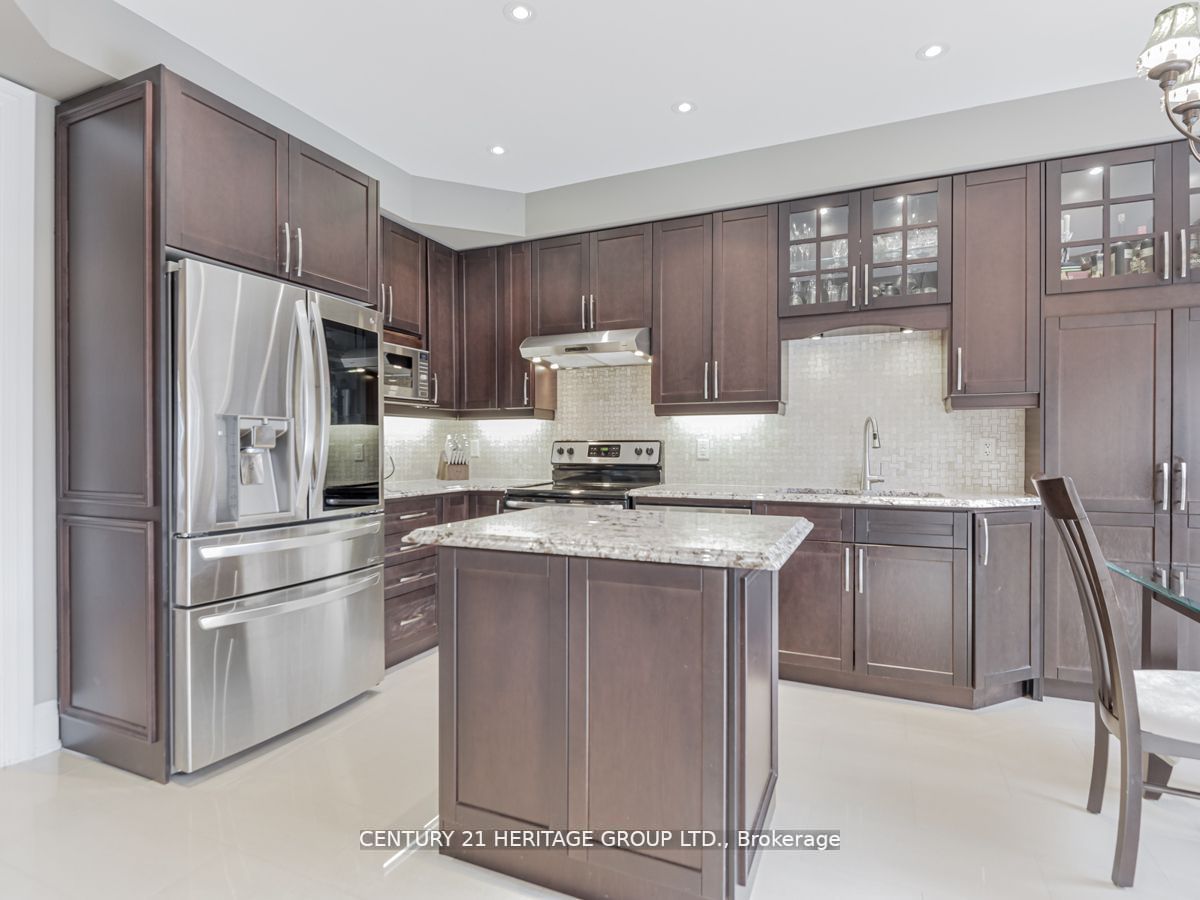 214 Sylwood Cres