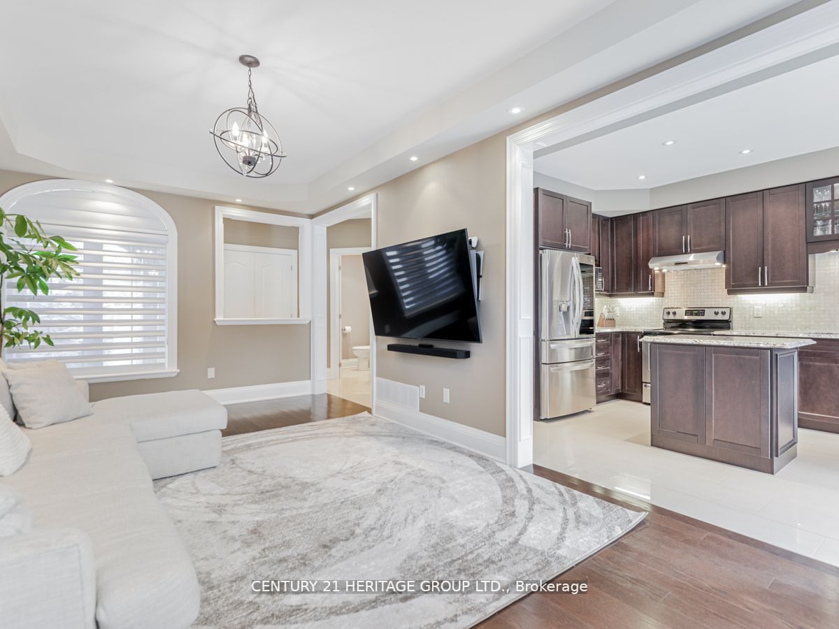 214 Sylwood Cres