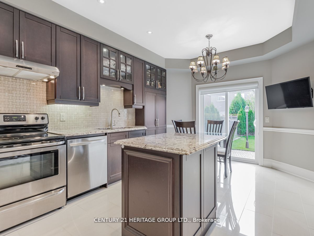 214 Sylwood Cres