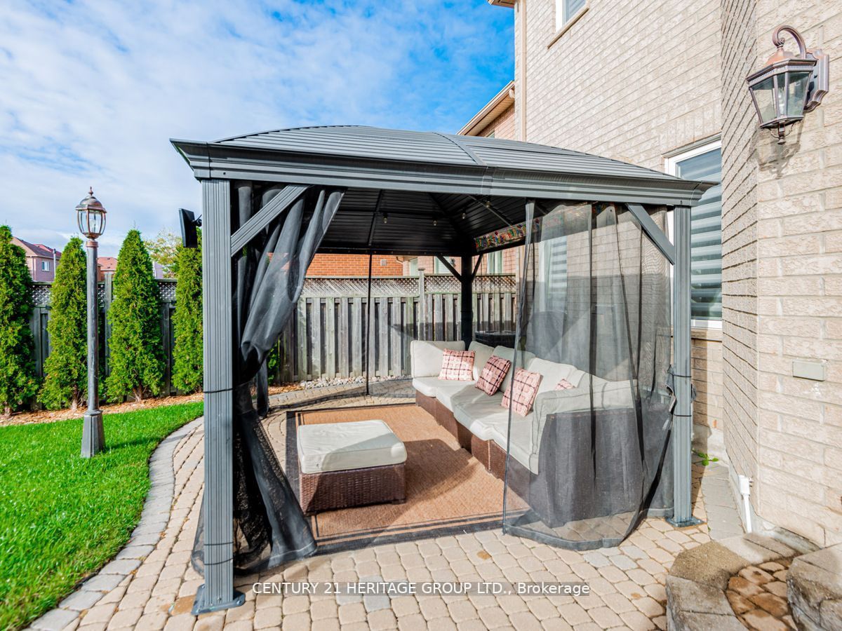 214 Sylwood Cres