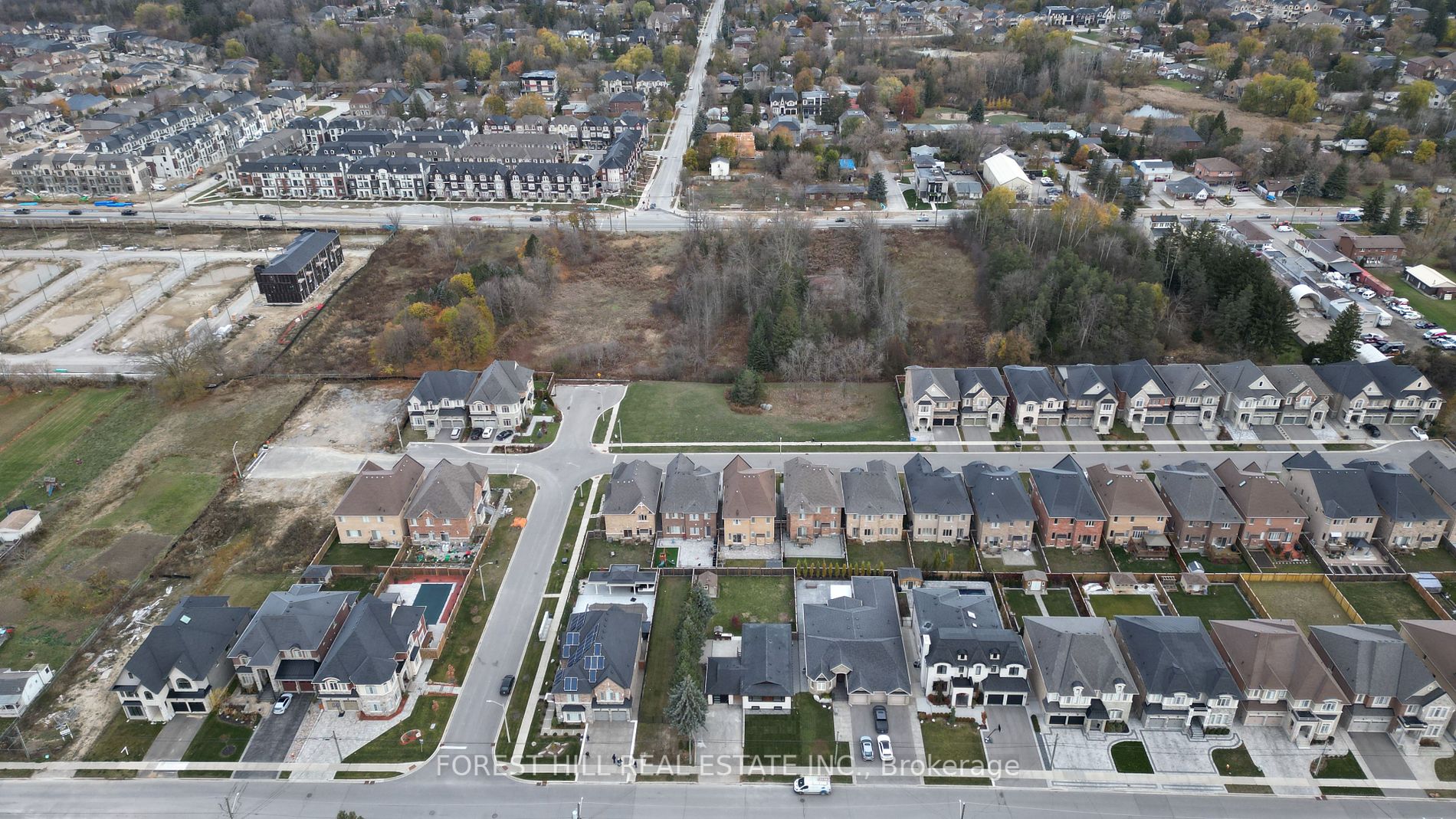 64 Bond Cres
