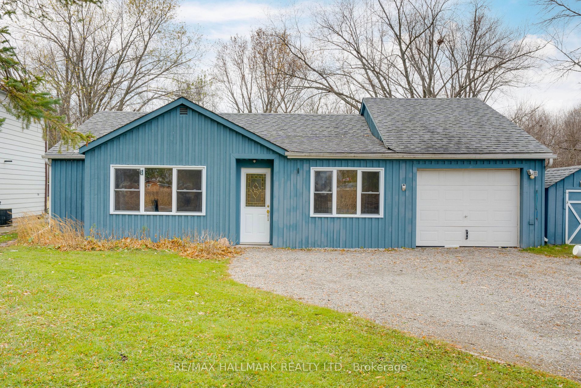 230 Parkview Dr