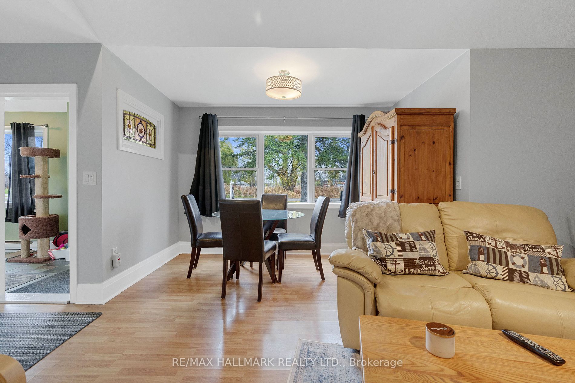230 Parkview Dr