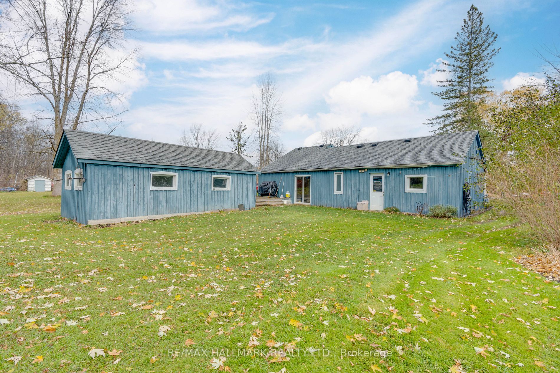 230 Parkview Dr