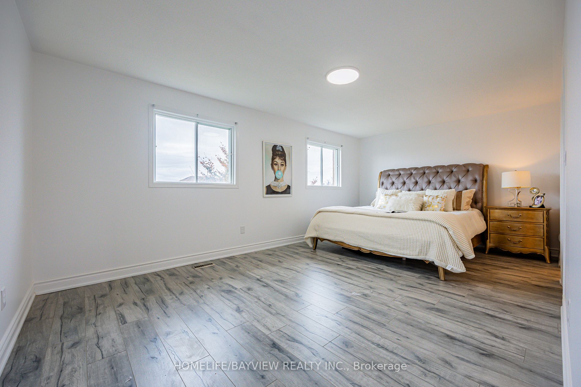924 College Manor Dr