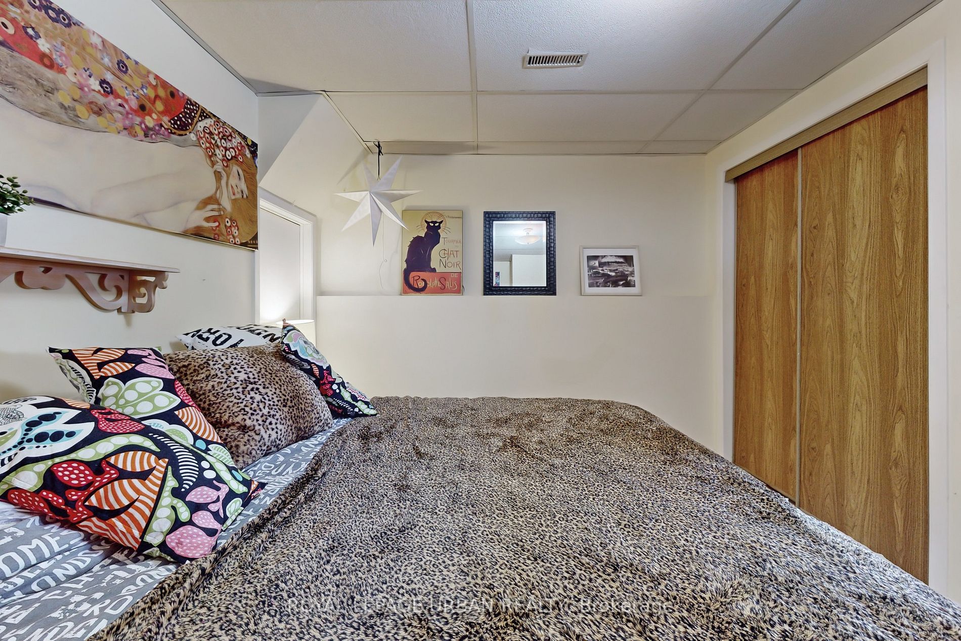 36 Foxglove Crt