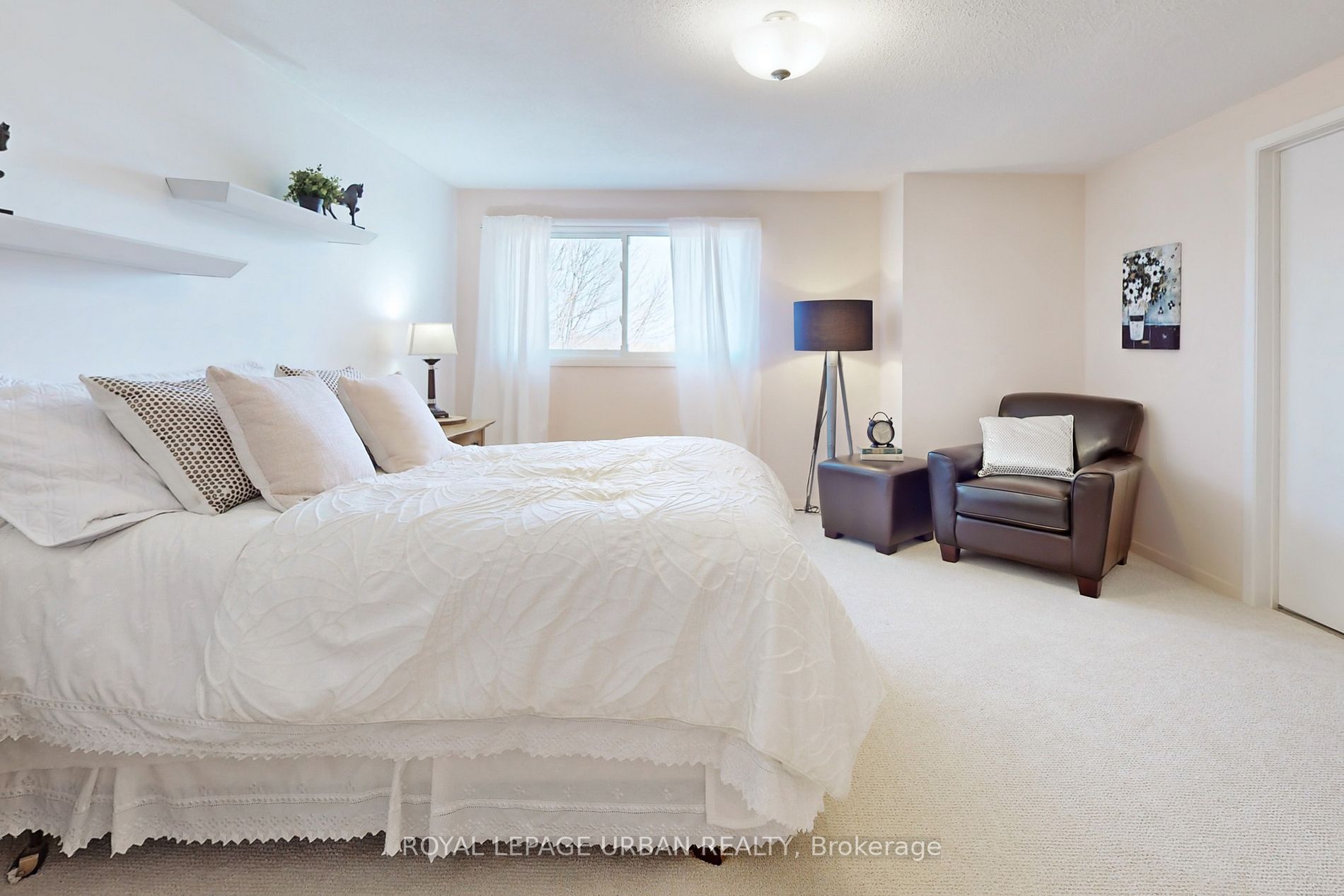 36 Foxglove Crt