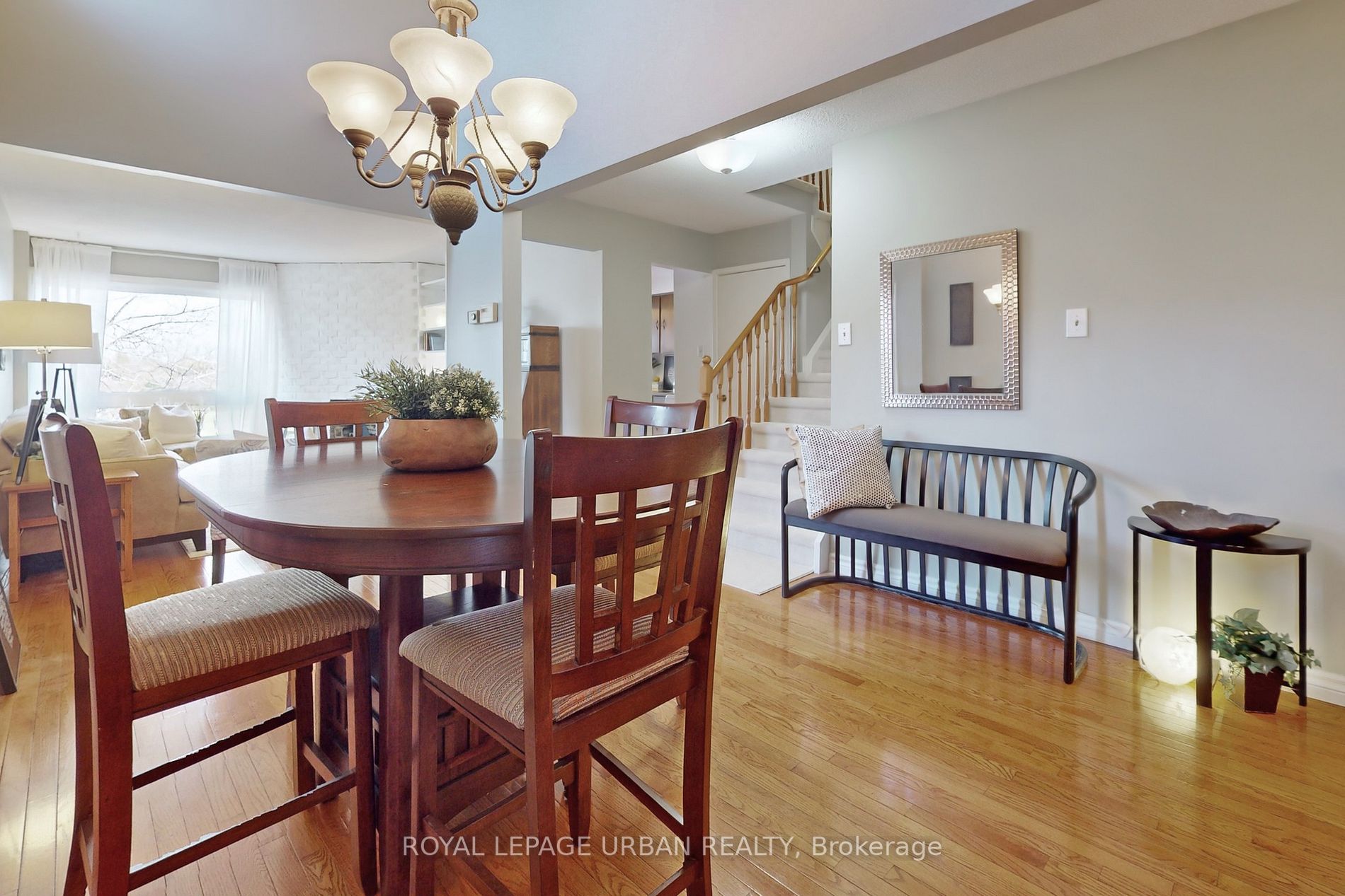 36 Foxglove Crt