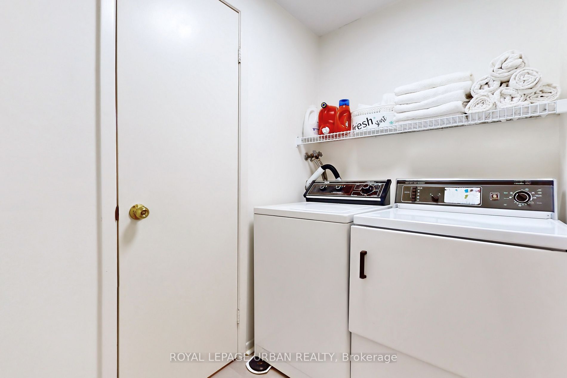 36 Foxglove Crt