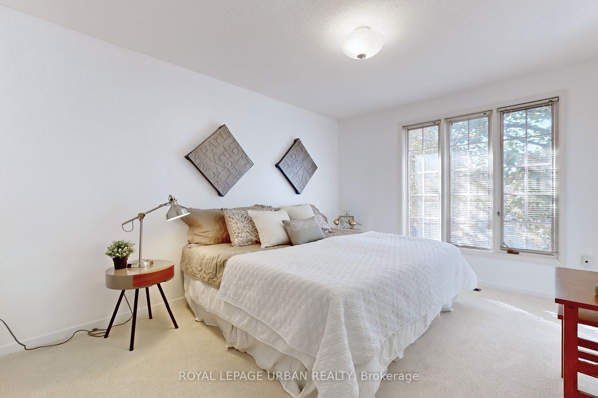 36 Foxglove Crt